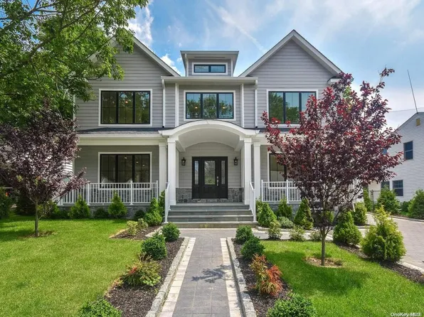 18 Wakefield Avenue, Port Washington, NY 11050