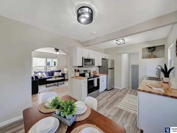 3025 D St, Lincoln, NE 68510