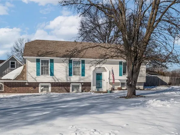 15233 S Locust St, Olathe, KS 66062