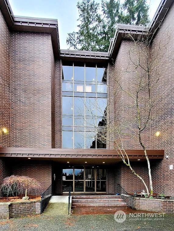 5915 Highway Place #201 photo 1