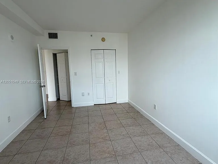 50 Menores Ave #518 — Photo 11