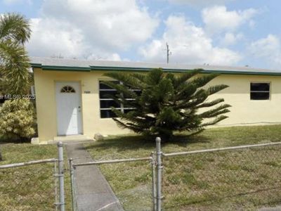 7821 NW 30th St, Hollywood, FL, 33024