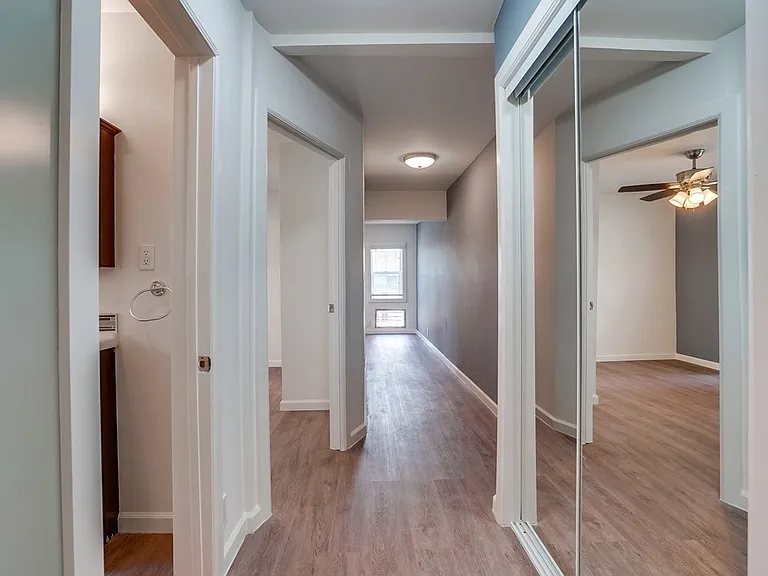 625 W 92nd St — Photo 15