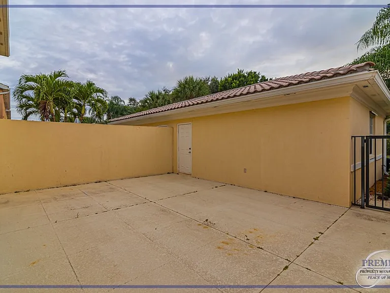 28576 Alessandria Cir — Photo 25