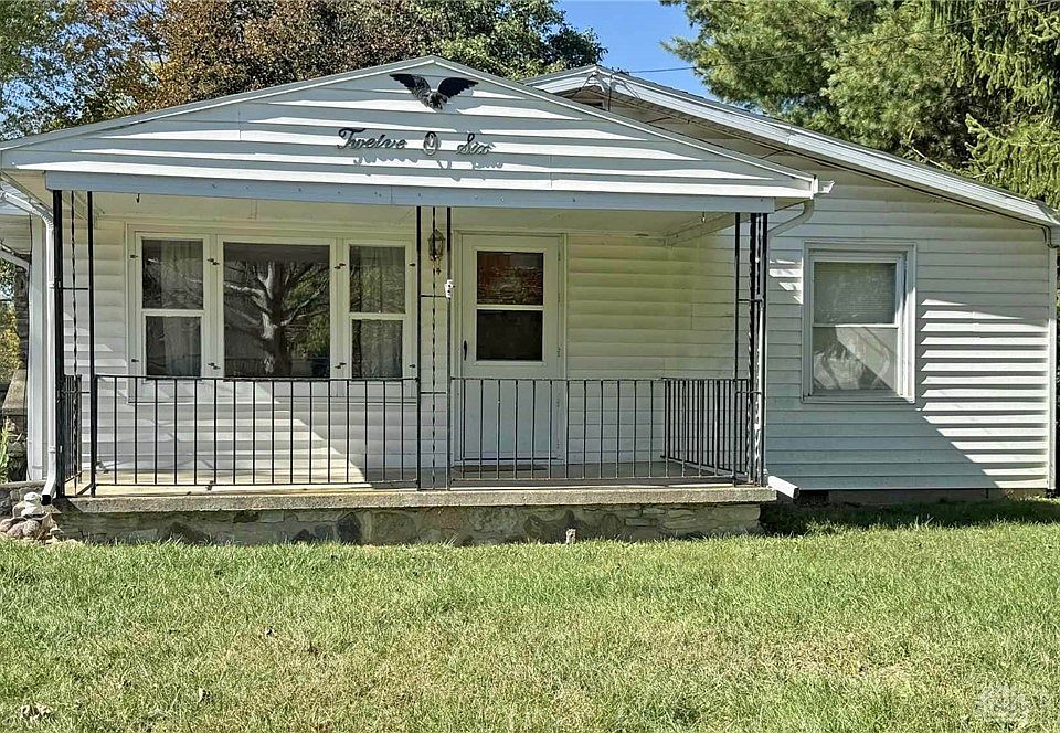 1st image of 1206 Echo Lake Dr
