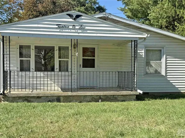 1206 Echo Lake Dr, Piqua, OH 45356