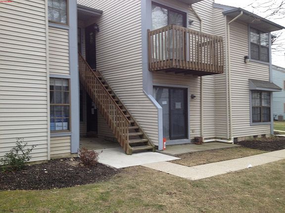 3rd image of 335 Coventry Ct #335