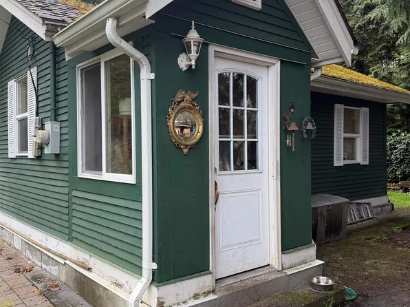 14610 116a Ave, Surrey, BC V3R 2V1