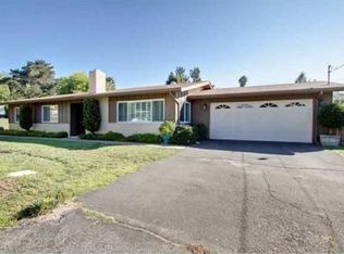 805 Via Alegre, Fallbrook, CA 92028