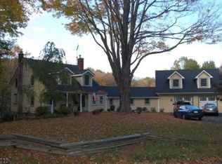 906 Hardwick Rd, Hardwick, NJ 07825