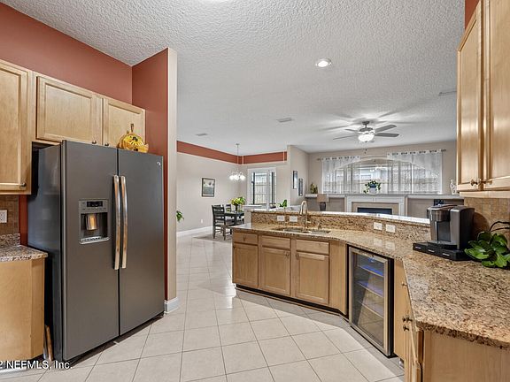 3rd image of 12208 Lake Fern Dr E