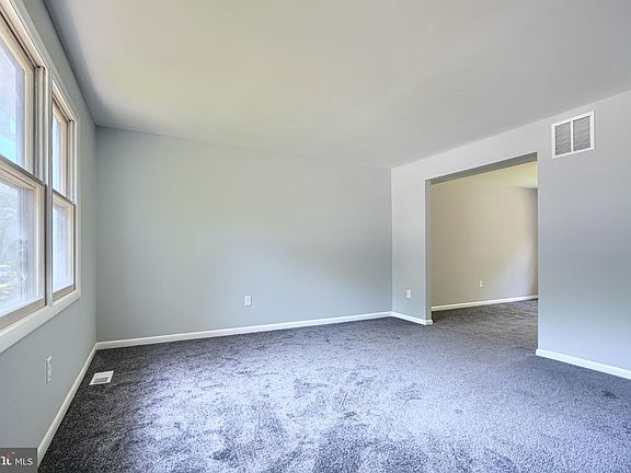 3rd image of 234 Cedarmere Cir