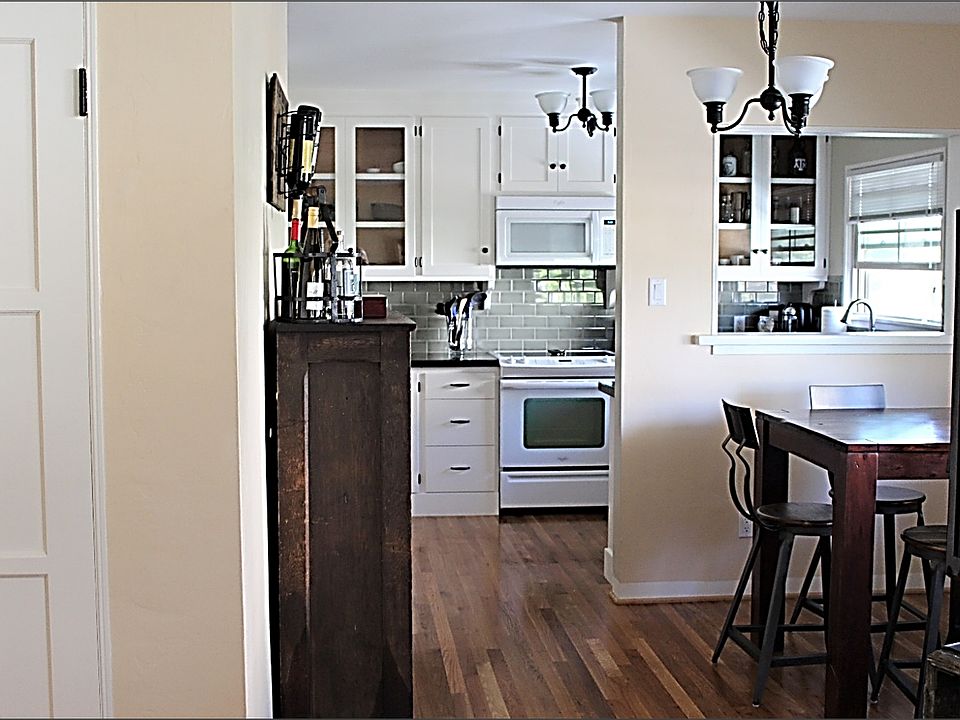 Dining room opens to kitchen
