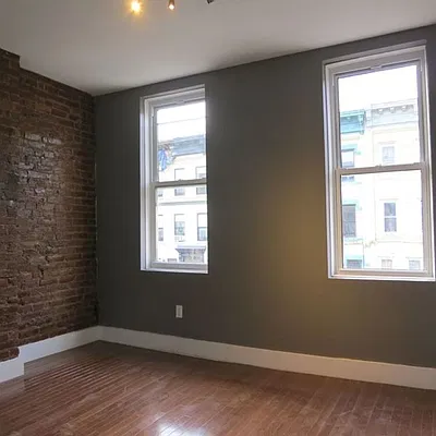 Rented by Nooklyn NYC LLC | media 4