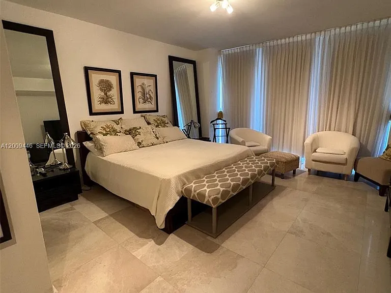 5875 Collins Ave #708 — Photo 8