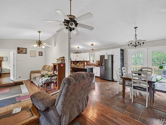 4th image of 392 State Road P