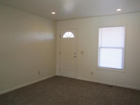 3rd image of 501 Pine St