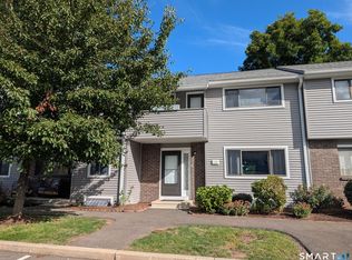 Orangewood East Condo (#1-10), Derby, CT 06418