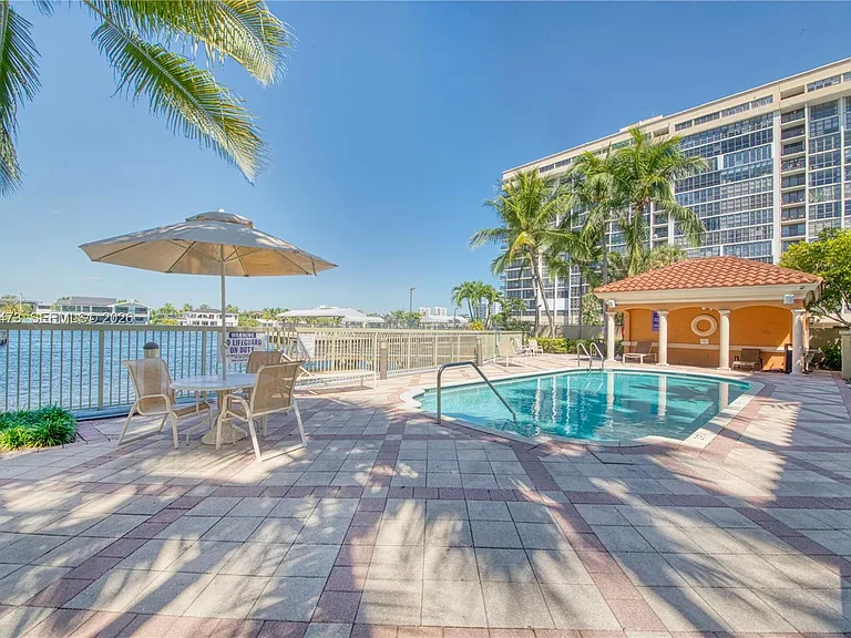 2067 S Ocean Dr #Townhouse 5 — Photo 25