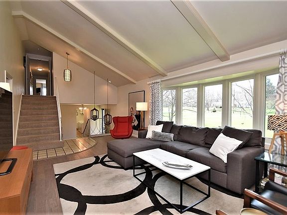 4th image of 3459 Lawton Ln