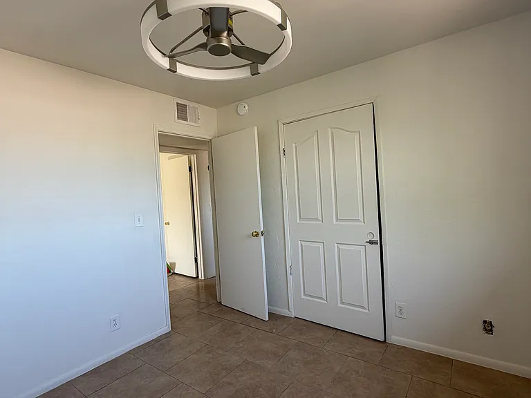 1729 W Pueblo Ave — Photo 1