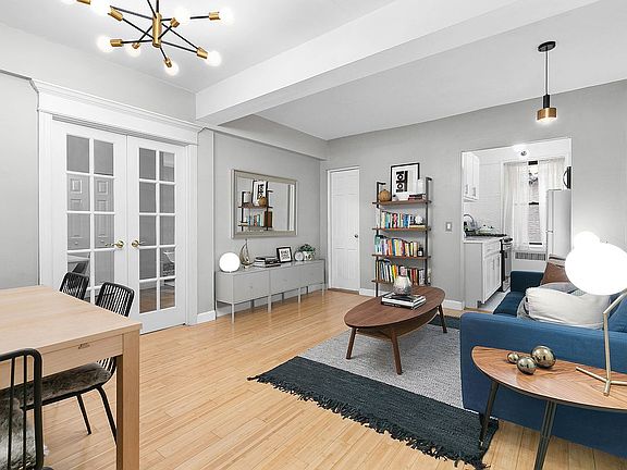 3rd image of 125 Hawthorne St APT 1J