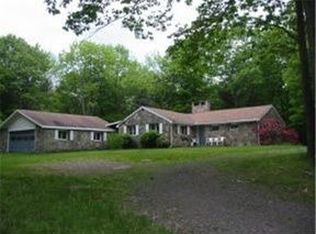 570 Tripp Lake Rd, Birchardsville, PA 18812