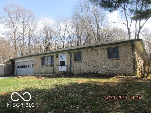 8625 Edith St, Martinsville, IN 46151