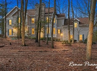 5439 Shawnee Rd, Pentwater, MI