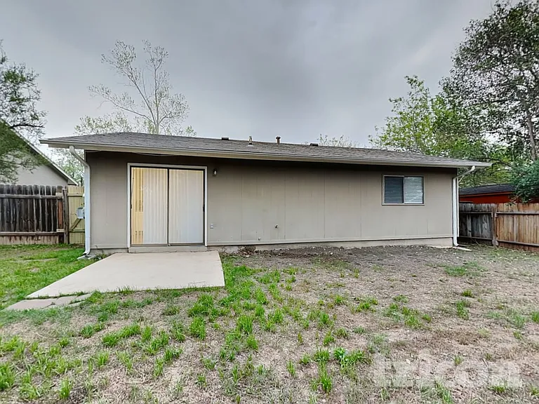 9506 Sugarloaf Dr — Photo 16