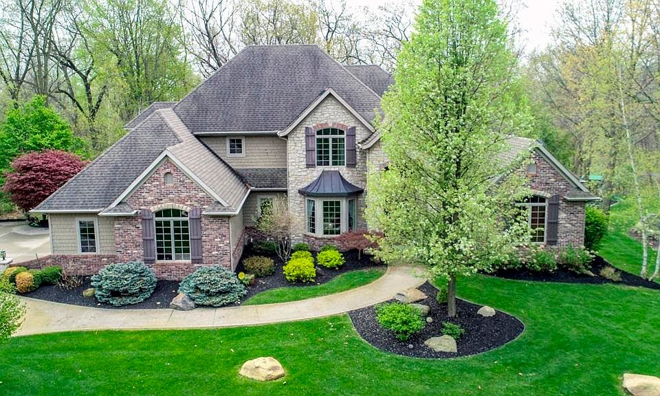 1st image of 56428 Whispering Hill Dr