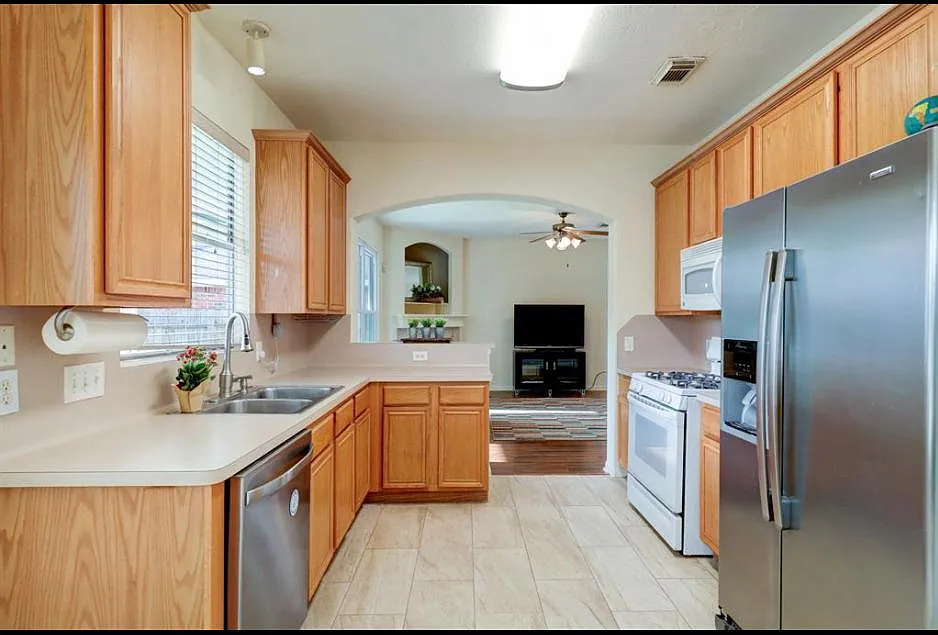 Building Photo - 12918 Stratford Heights Dr