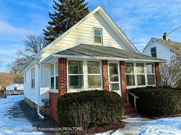 2nd image of 707 Lincoln Ave