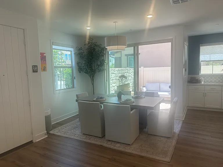 680 Edward Scholle Dr — Photo 6