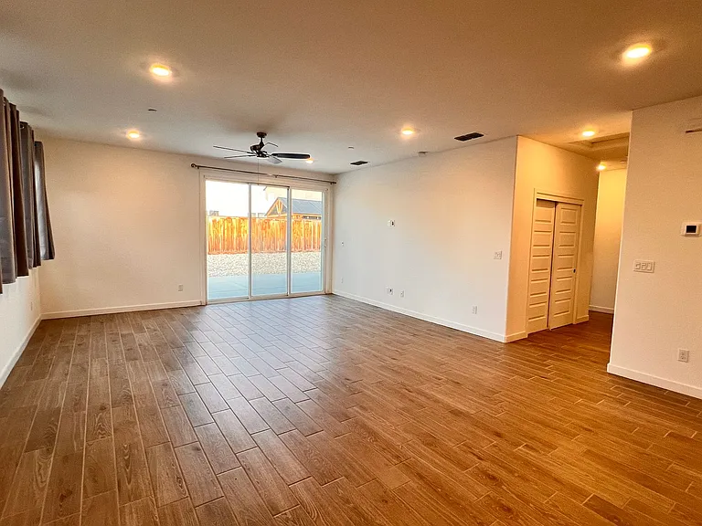 9408 Willow Terrace Dr — Photo 9