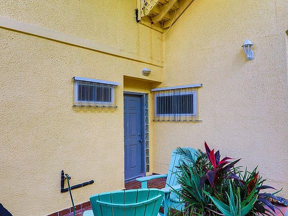 3rd image of 5085 Medoras Ave