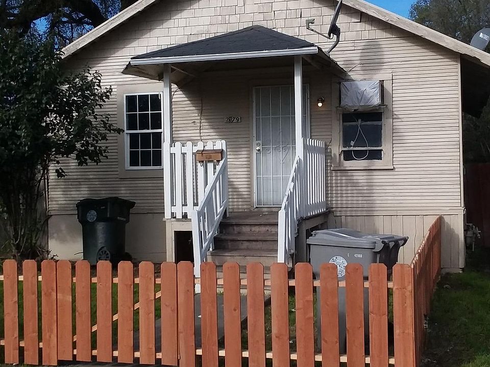 1st image of 2379 Boxwood St