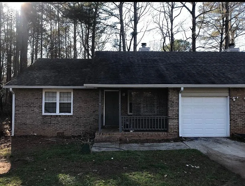 527 Oakwood Manor Dr