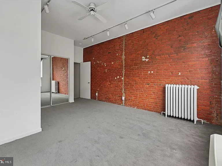 4355 Main St #2 — Photo 14