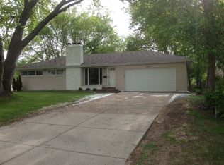 6044 Oaklawn Ave, Edina, MN 55424