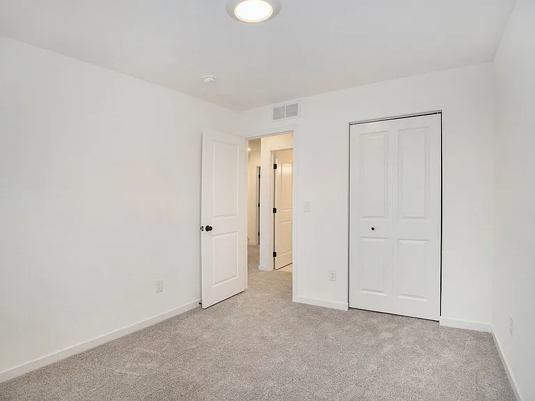 515 Burr St — Photo 18
