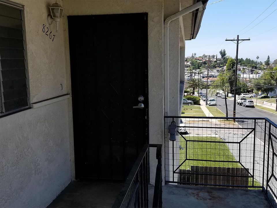 West-End Apartment. All but the kitchen is over the garages.