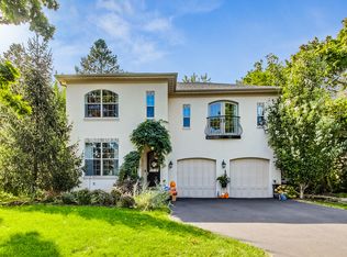 517 Buckingham Pl, Libertyville, IL 60048