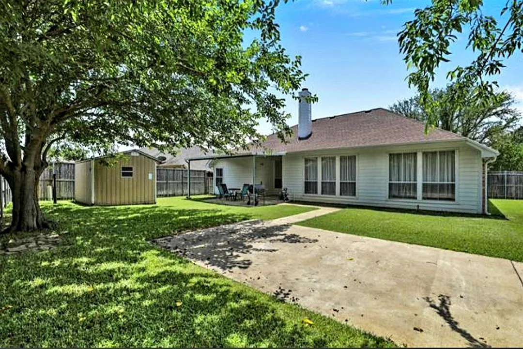 Melissa Diane St, Mansfield — Photo 4