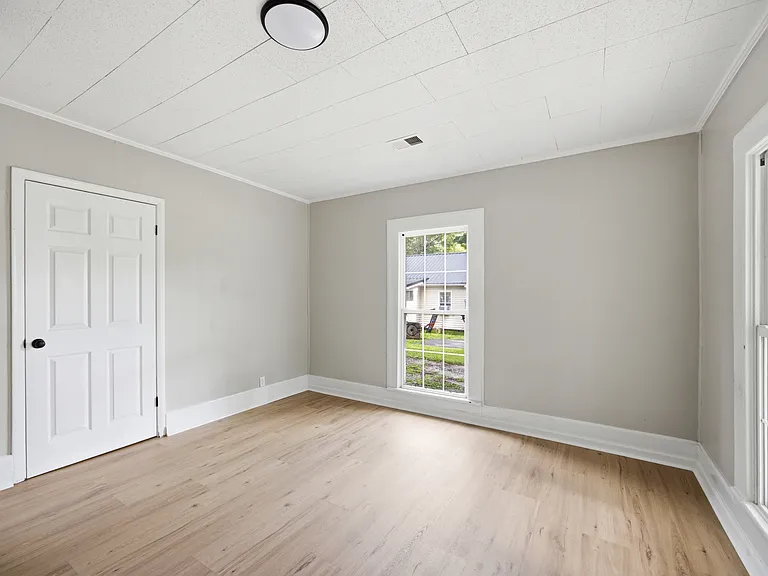 506 Daugherty St — Photo 19