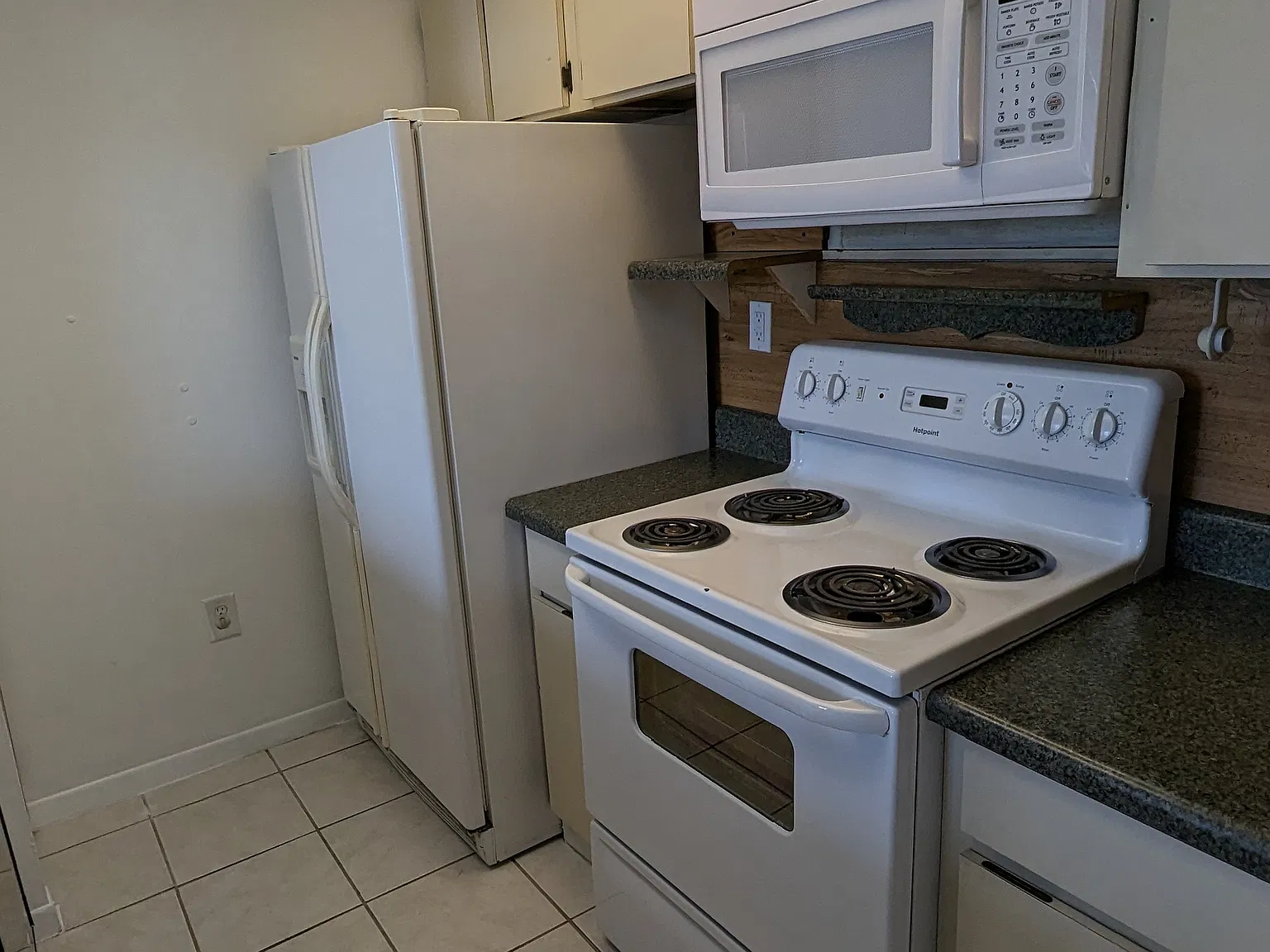 2 bed, 915 sqft, $2,000 — Photo 4