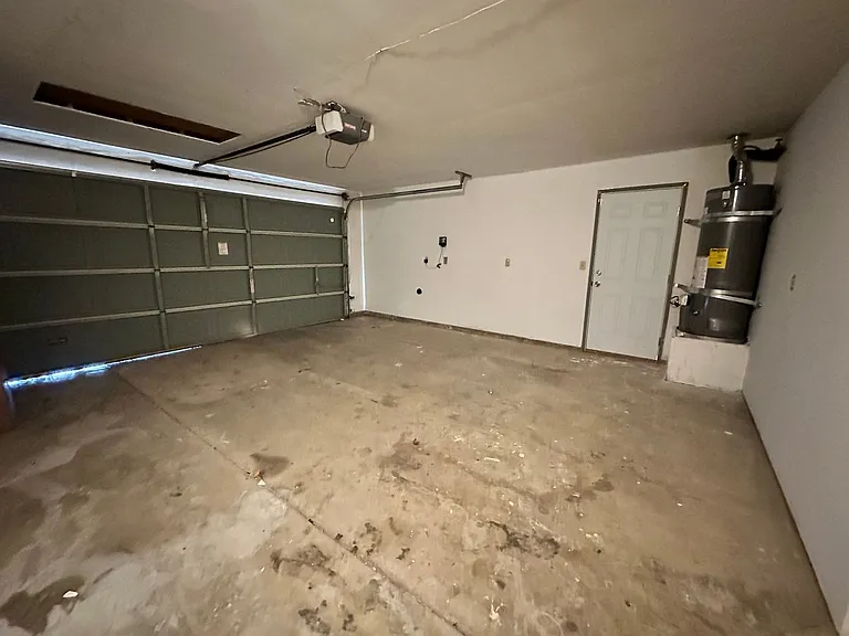 2324 W Delta Ave — Photo 3