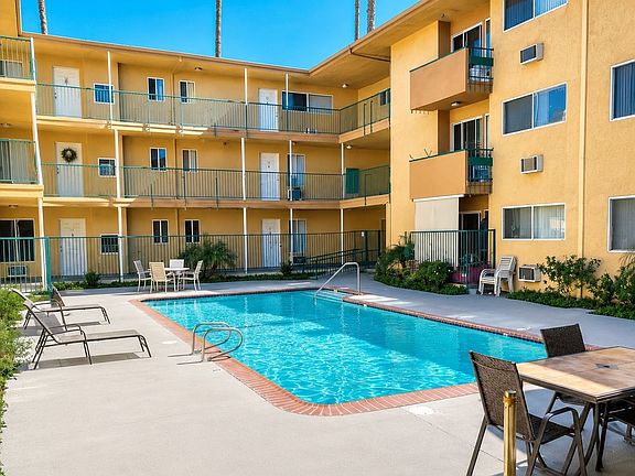 2nd image of 8001 Reseda Blvd #208