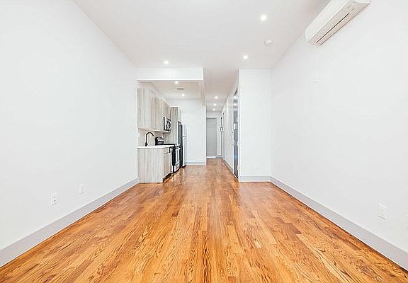 4th image of 274 Chauncey St #2D