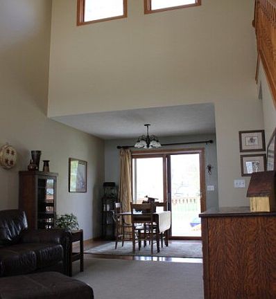 3rd image of 4028 Norseman Ave